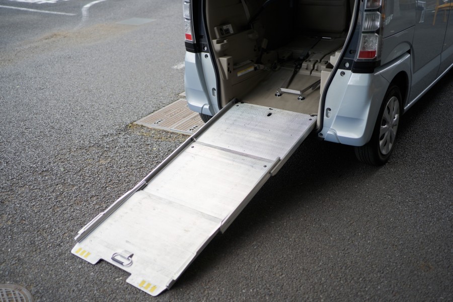 Quelles sont les étapes à suivre pour transporter une moto en toute sécurité ?